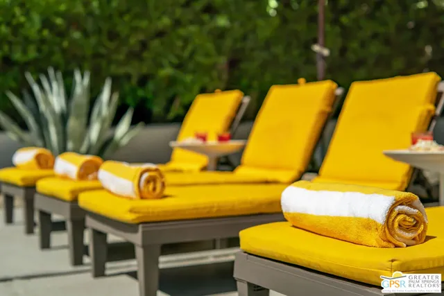 $5,500 | 400 East Glen Circle South, Palm Springs, CA 92262