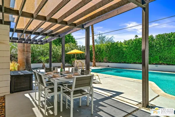 $4,950 | 400 East Glen Circle South, Palm Springs, CA 92262