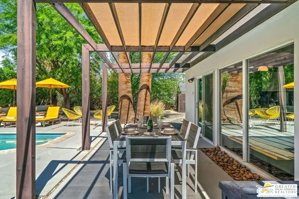 $4,950 | 400 East Glen Circle South, Palm Springs, CA 92262