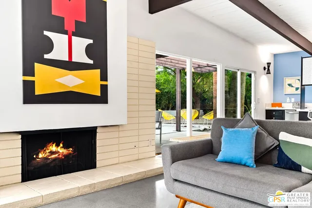 $5,500 | 400 East Glen Circle South, Palm Springs, CA 92262