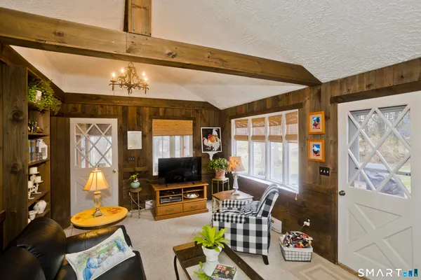 $399,900 | 25 Nutmeg Road, East Granby, CT 06026