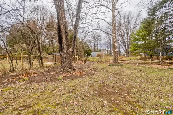 $399,900 | 25 Nutmeg Road, East Granby, CT 06026