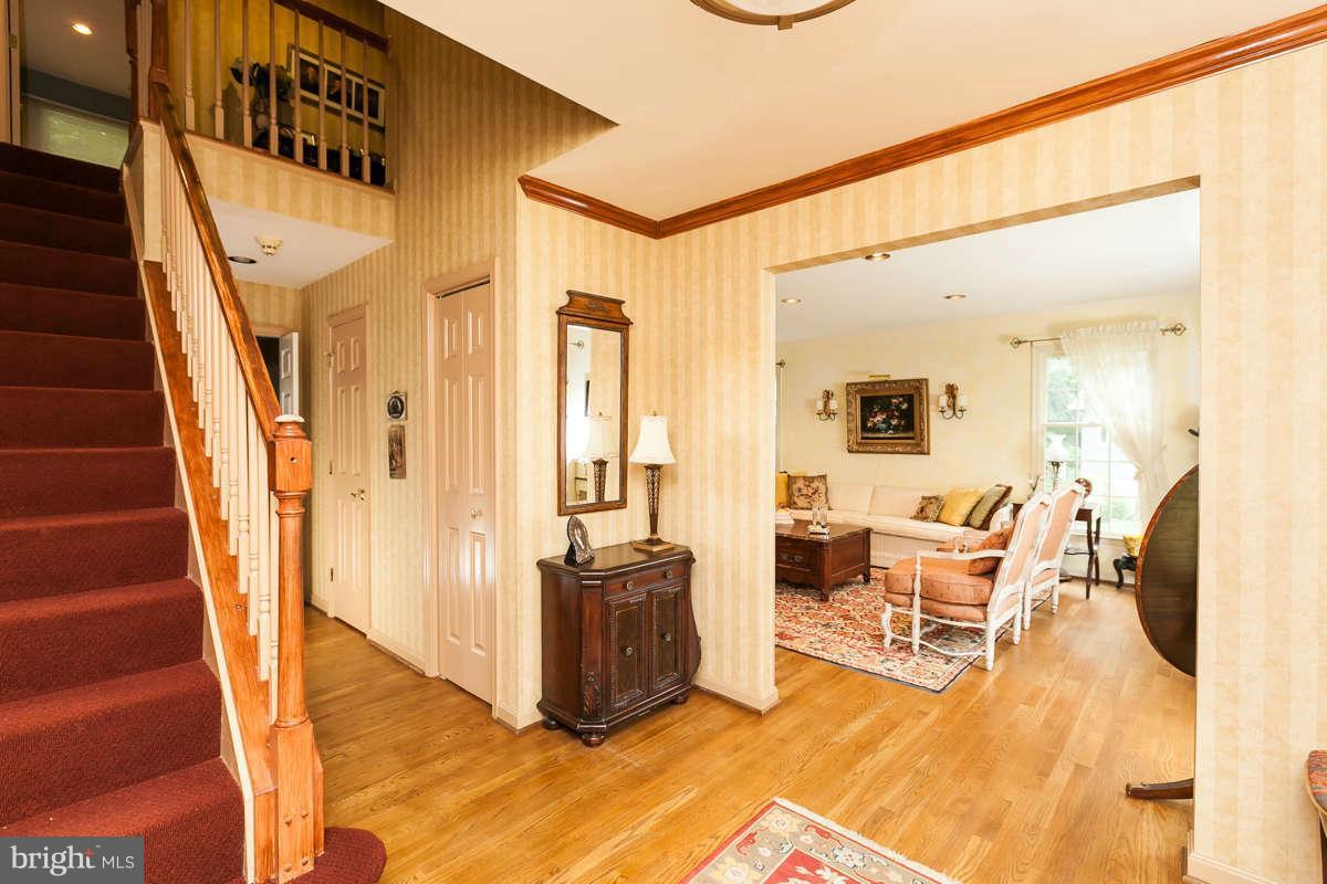 12318 Timber Grove Road Reisterstown, MD 21136 - Photo 3 of 25 Foyer