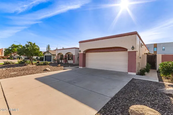 $649,000 | 805 West Toledo Street, Chandler, AZ 85225