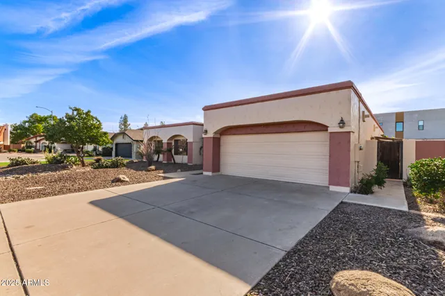 $685,000 | 805 West Toledo Street, Chandler, AZ 85225