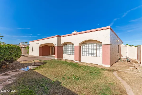 $649,000 | 805 West Toledo Street, Chandler, AZ 85225
