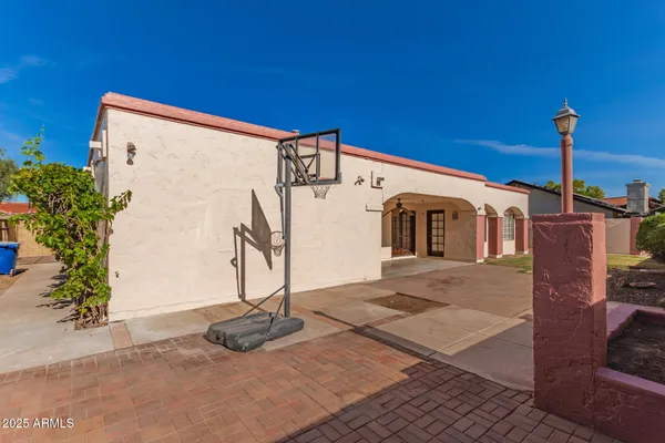 $649,000 | 805 West Toledo Street, Chandler, AZ 85225
