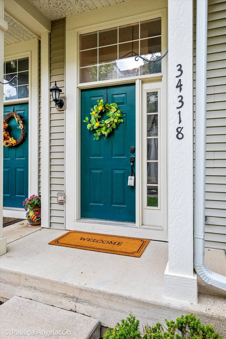 34318 North Barberry Road Round Lake, IL 60073 - Photo 2 of 22 Gallery Image 2