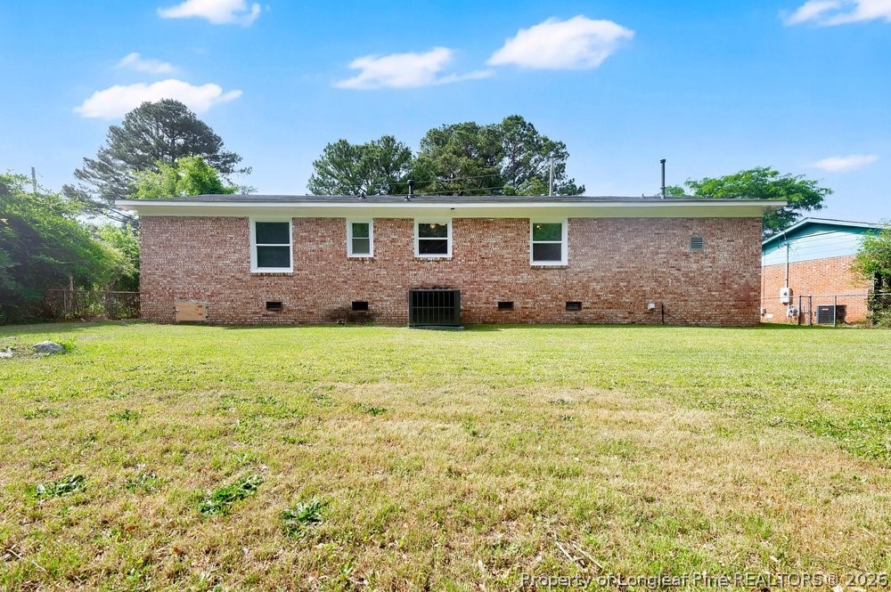 2627 Dumbarton Road Fayetteville, NC 28306 - Photo 18 of 20 BACK