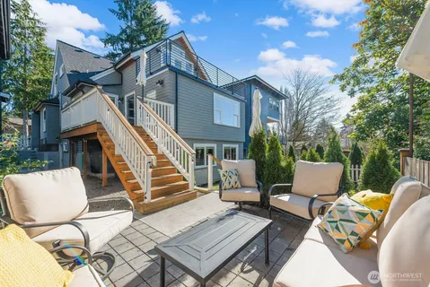 $2,099,000 | 7511 41st Avenue Northeast, Seattle, WA 98115