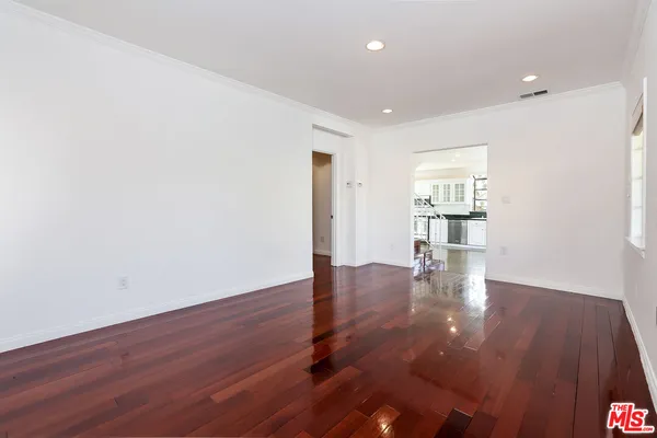 $7,995 | 252 Hampton Drive, Unit E, Venice, CA 90291