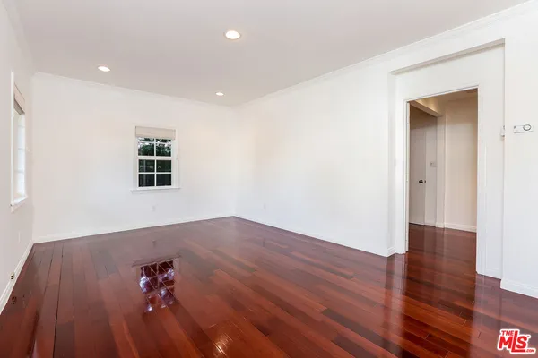 $7,995 | 252 Hampton Drive, Unit E, Venice, CA 90291