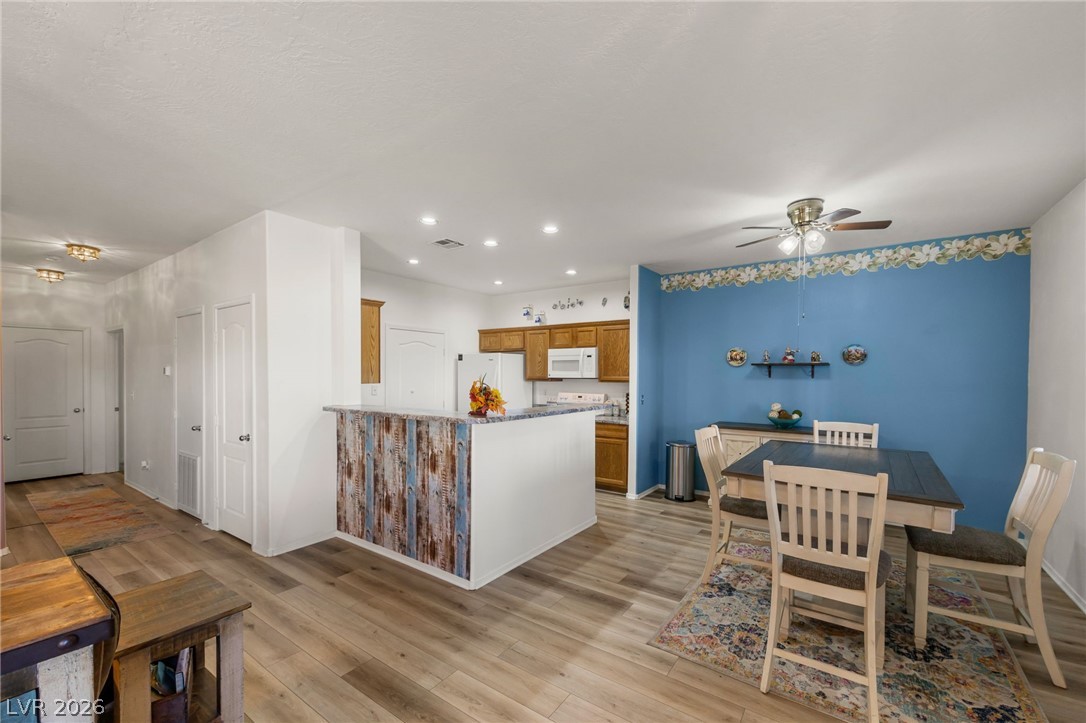 470 Turtleback Road, Unit 7B Mesquite, NV 89027 - Photo 6 of 26 Kitchen/Dining Area