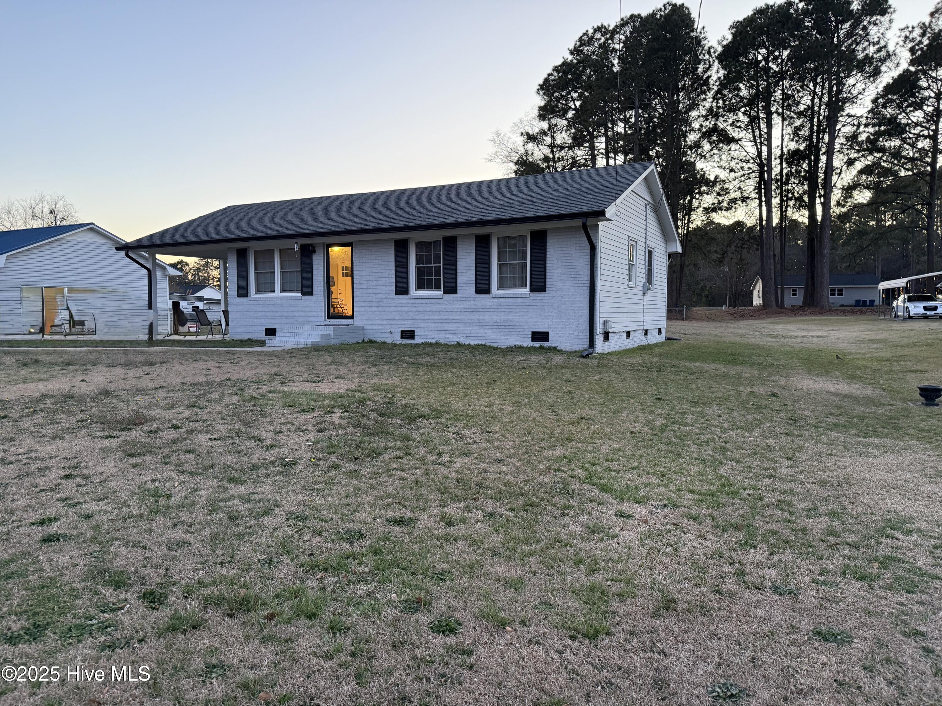 109 Pine Street Dunn, NC 28334 - Photo 3 of 21 IMG_2873 2