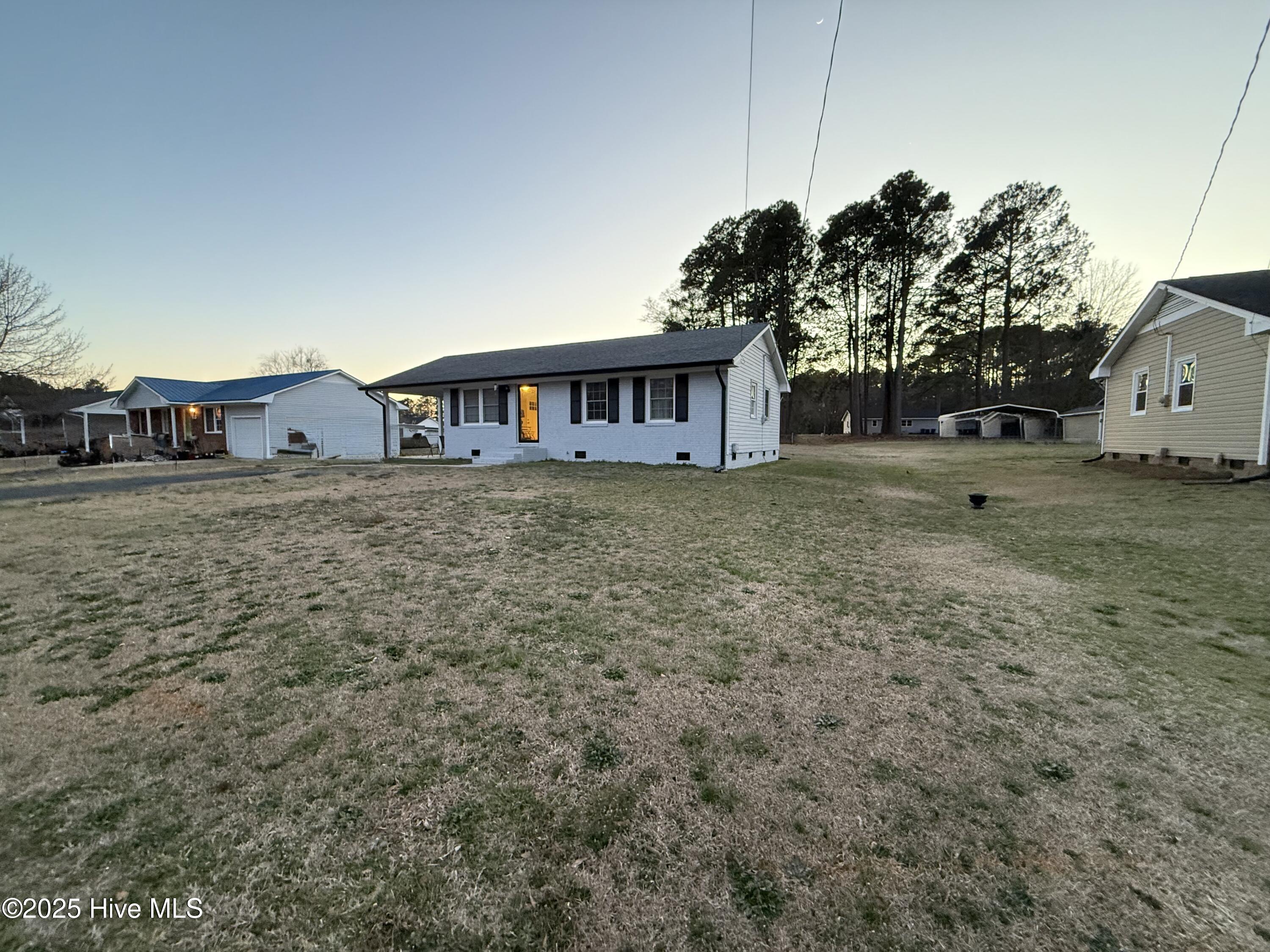 109 Pine Street Dunn, NC 28334 - Photo 4 of 21 IMG_2872 2