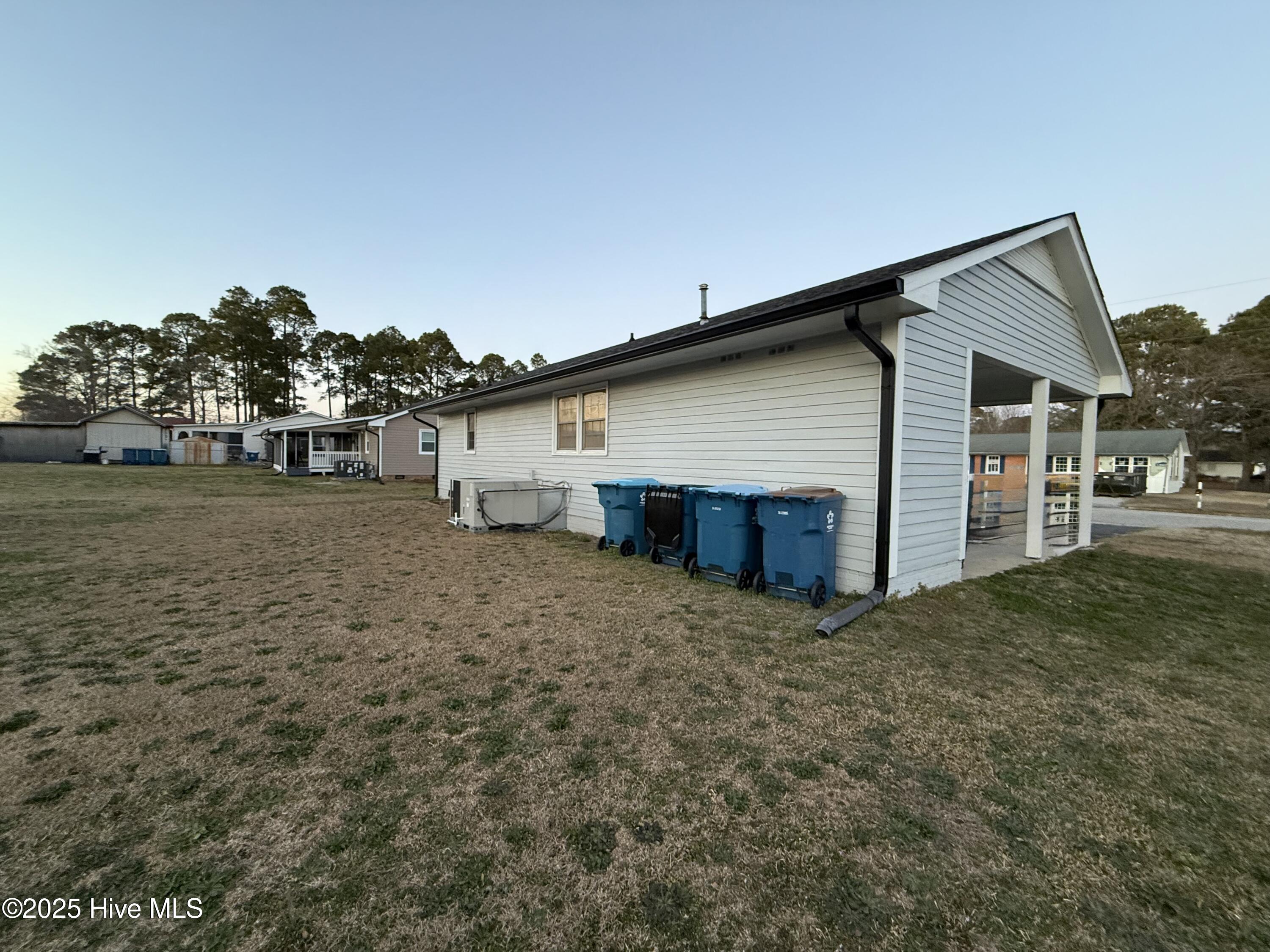 109 Pine Street Dunn, NC 28334 - Photo 7 of 21 IMG_2867 2