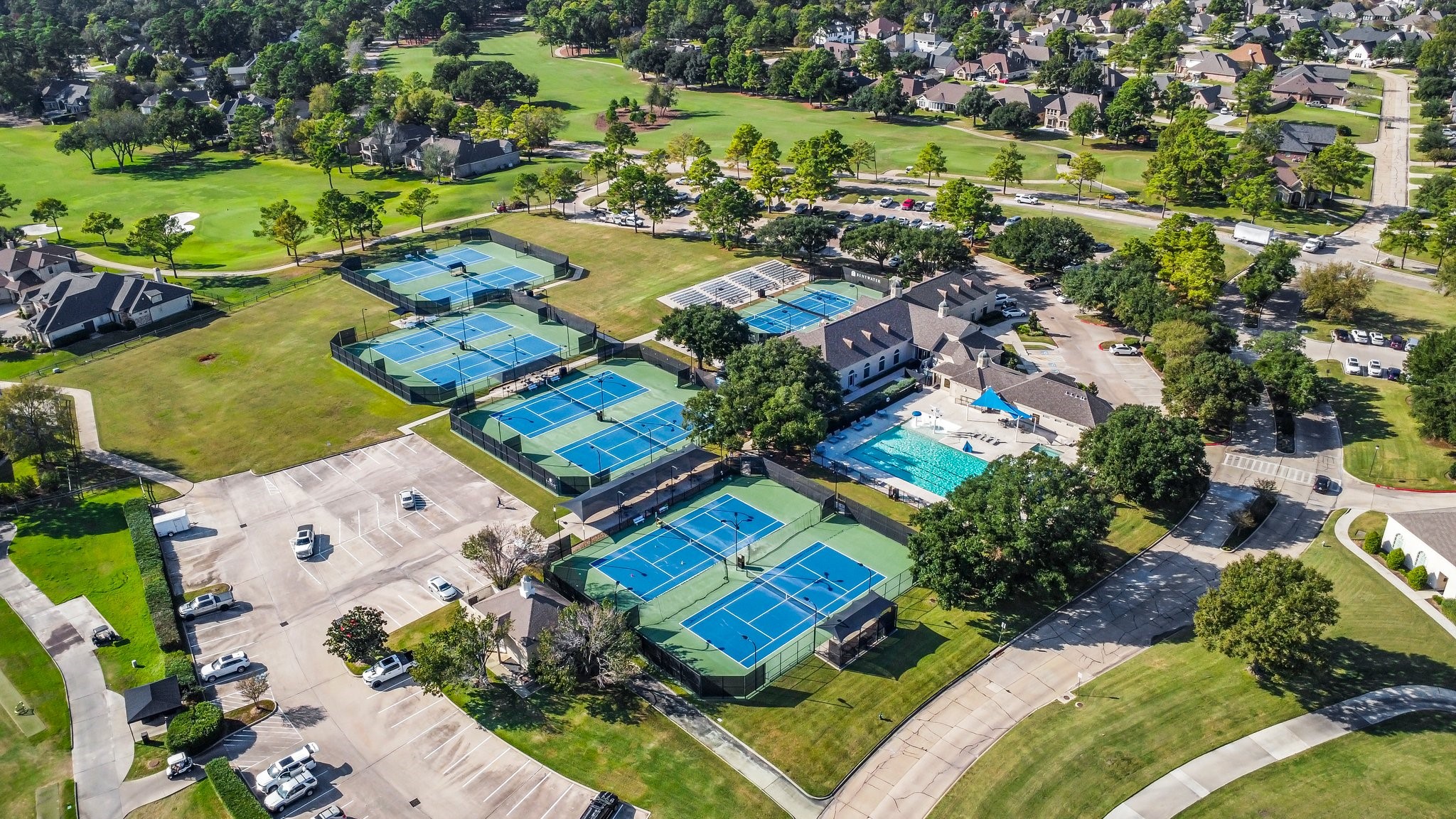 3 West Shore Lane Montgomery, TX 77356 - Photo 36 of 50 an aerial view of a pool yard outdoor seating and outdoor kitchen