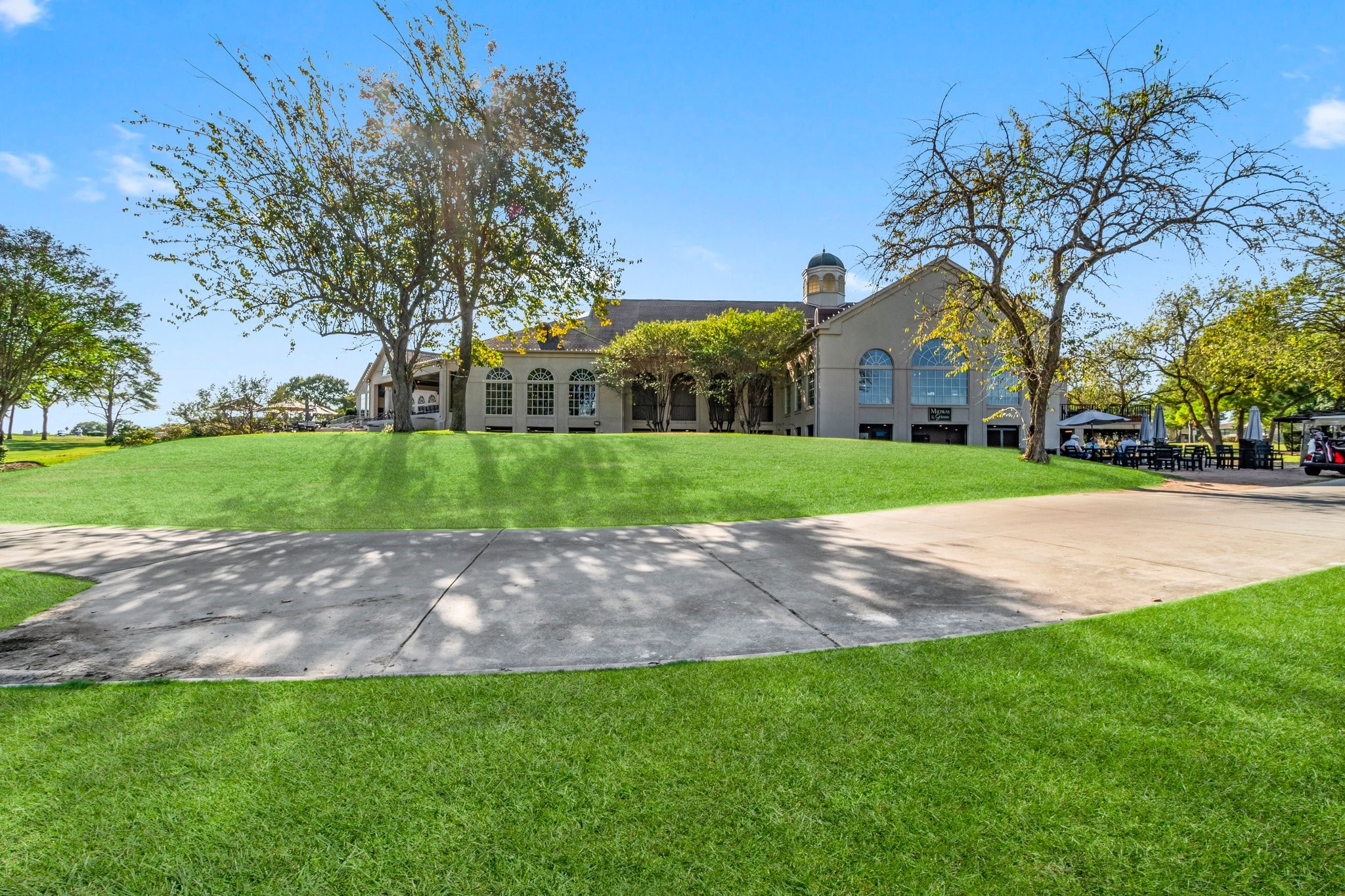3 West Shore Lane Montgomery, TX 77356 - Photo 43 of 50 a view of a big yard with large trees and plants