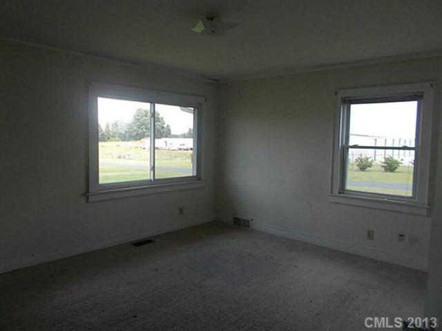 4240 Long Ferry Road Salisbury, NC 28146 - Photo 13 of 14 Gallery Image 13