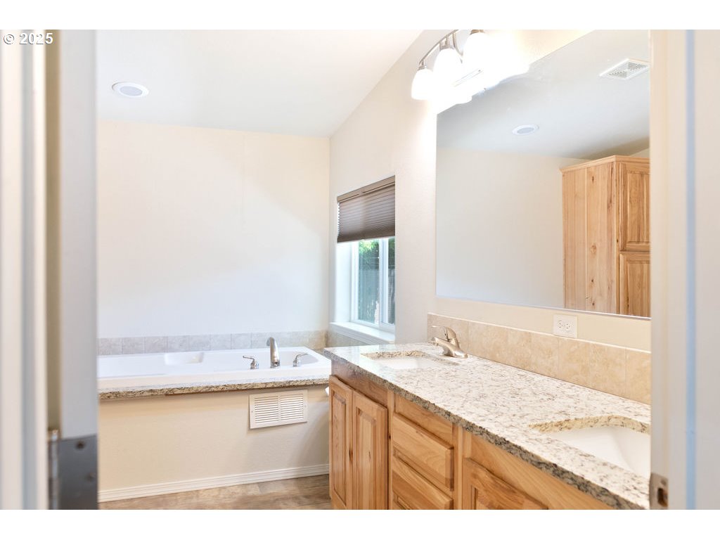 300 Southwest 7th Avenue, Unit 102 Battle Ground, WA 98604 - Photo 12 of 24 Primary Bedroom