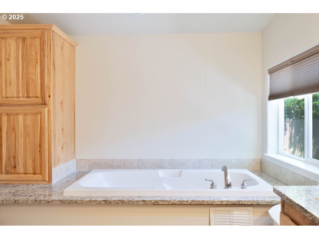 300 Southwest 7th Avenue, Unit 102 Battle Ground, WA 98604 - Photo 13 of 24 Primary Bedroom