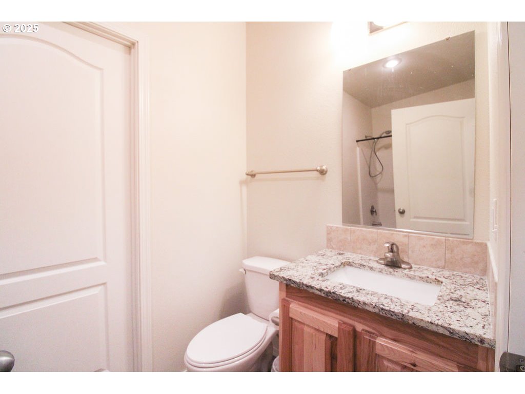 300 Southwest 7th Avenue, Unit 102 Battle Ground, WA 98604 - Photo 15 of 24 Bedroom