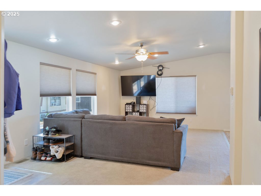300 Southwest 7th Avenue, Unit 102 Battle Ground, WA 98604 - Photo 6 of 24 Living Room