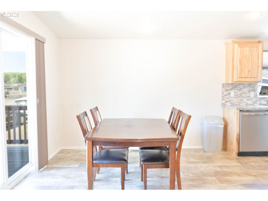 300 Southwest 7th Avenue, Unit 102 Battle Ground, WA 98604 - Photo 9 of 24 Kitchen