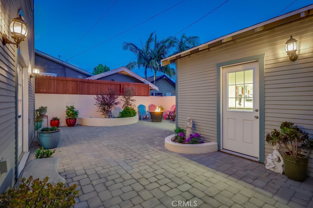 624 Termino Avenue Long Beach, CA 90814 - Photo 32 of 46 Beautiful rear yard & garage entry