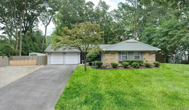 $620,000 | 11 Seward Lane, Stony Brook, NY 11790