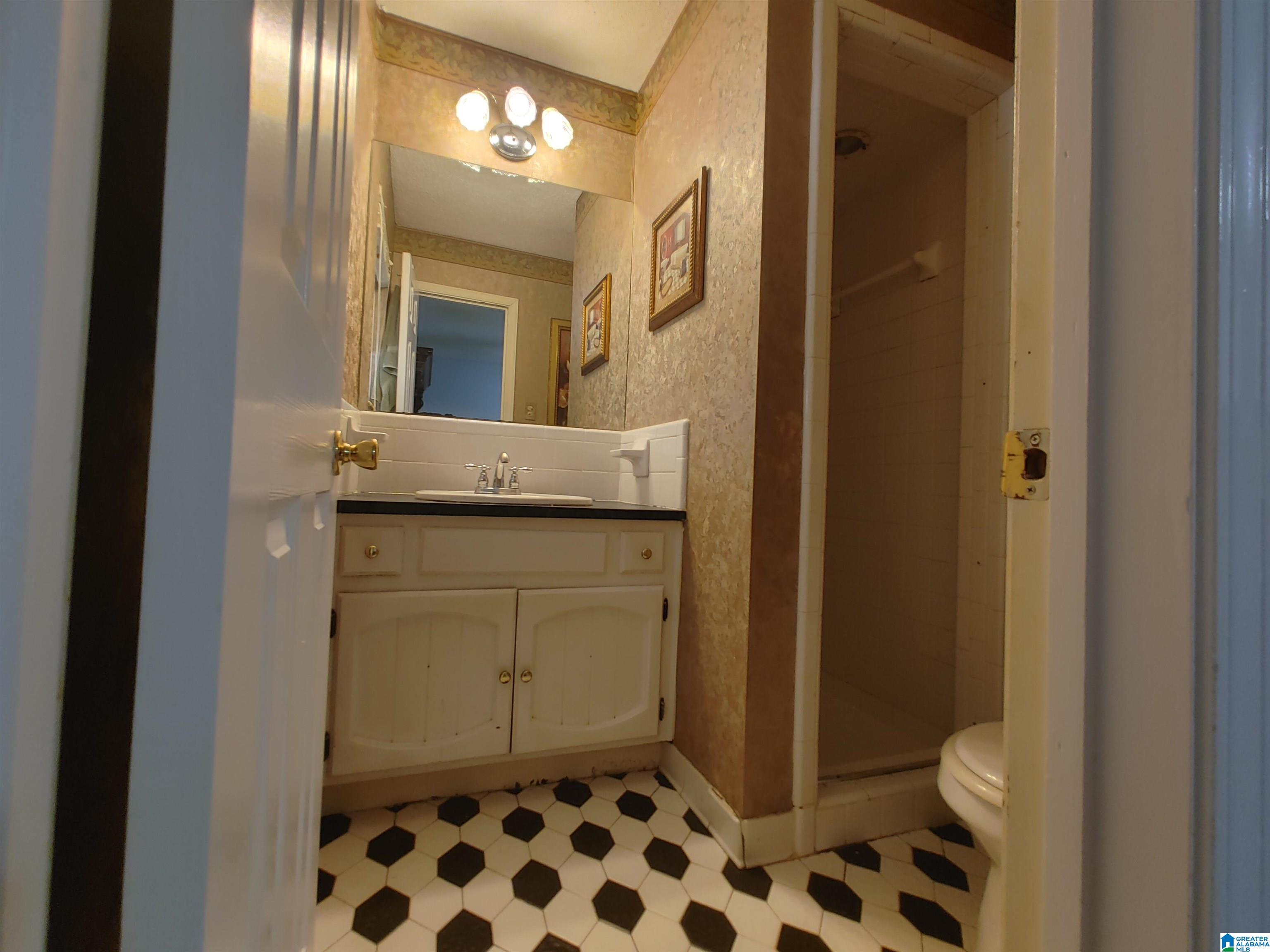 829 12th Street Pleasant Grove, AL 35127 - Photo 8 of 29