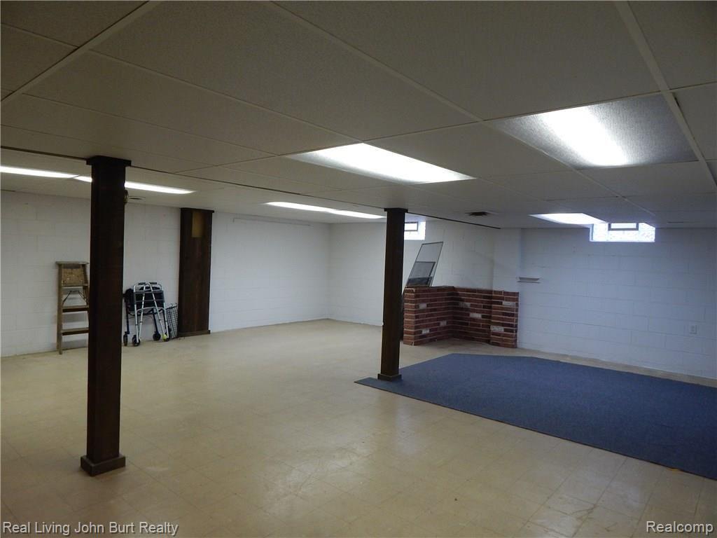 2406 Cole Road Lake Orion, MI 48362 - Photo 21 of 24 LARGE BASEMENT