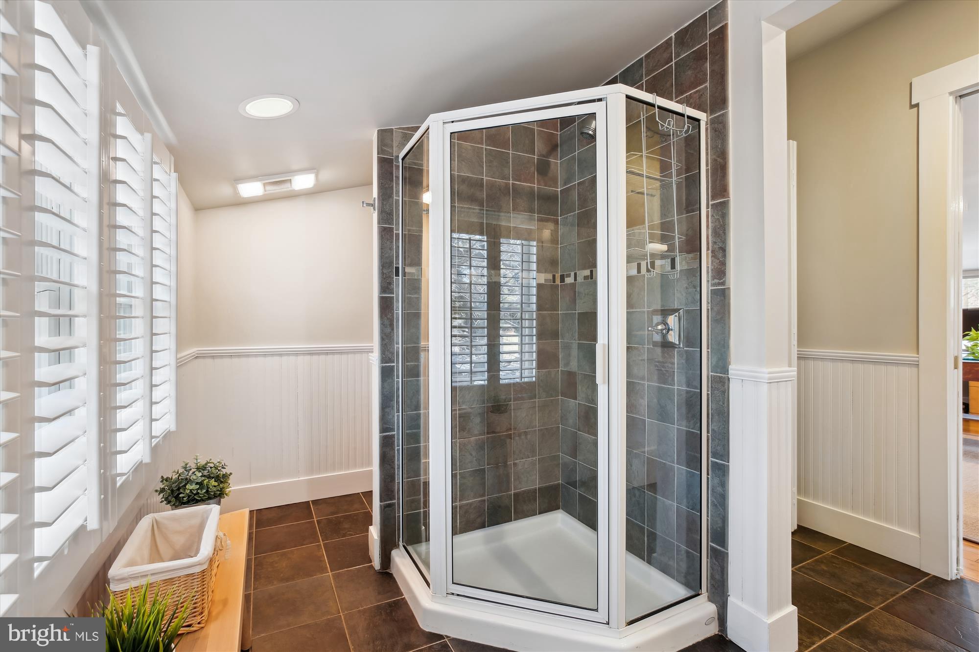 9411 Garwood Street Silver Spring, MD 20901 - Photo 51 of 90 Bath in primary bed 2