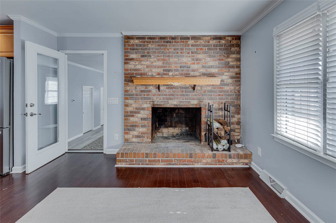 216 Hickory Drive Easley, SC 29642 - Photo 12 of 38