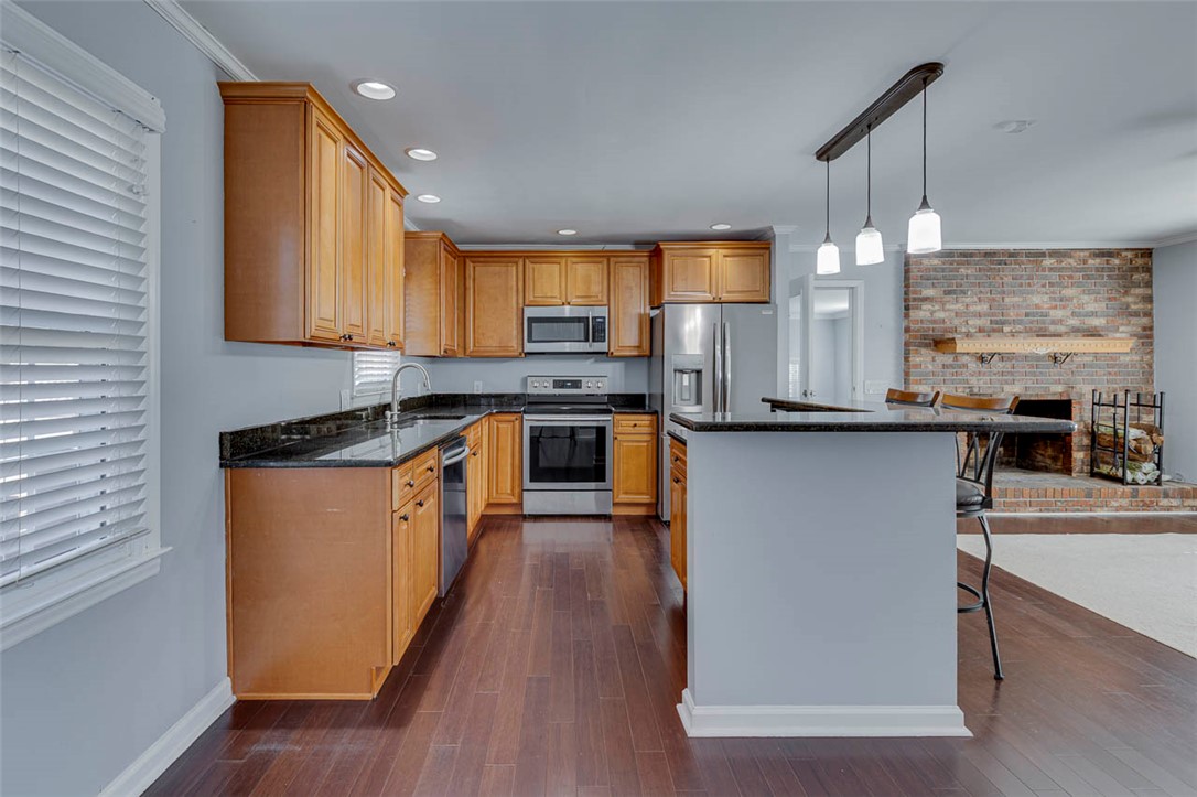 216 Hickory Drive Easley, SC 29642 - Photo 14 of 38