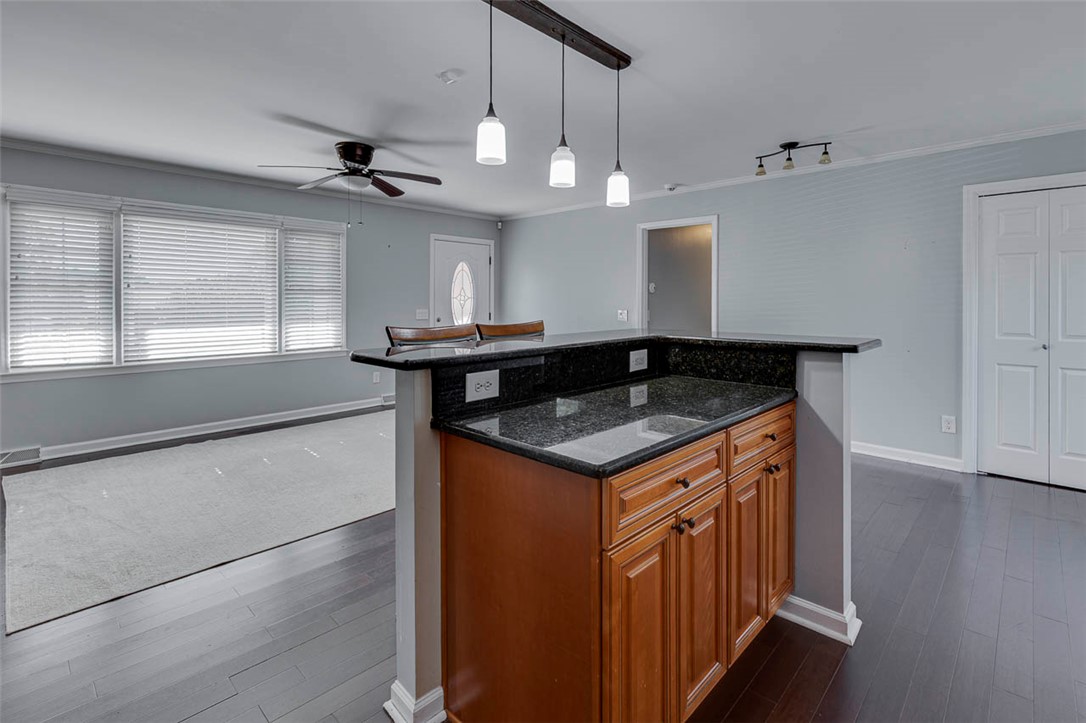 216 Hickory Drive Easley, SC 29642 - Photo 15 of 38