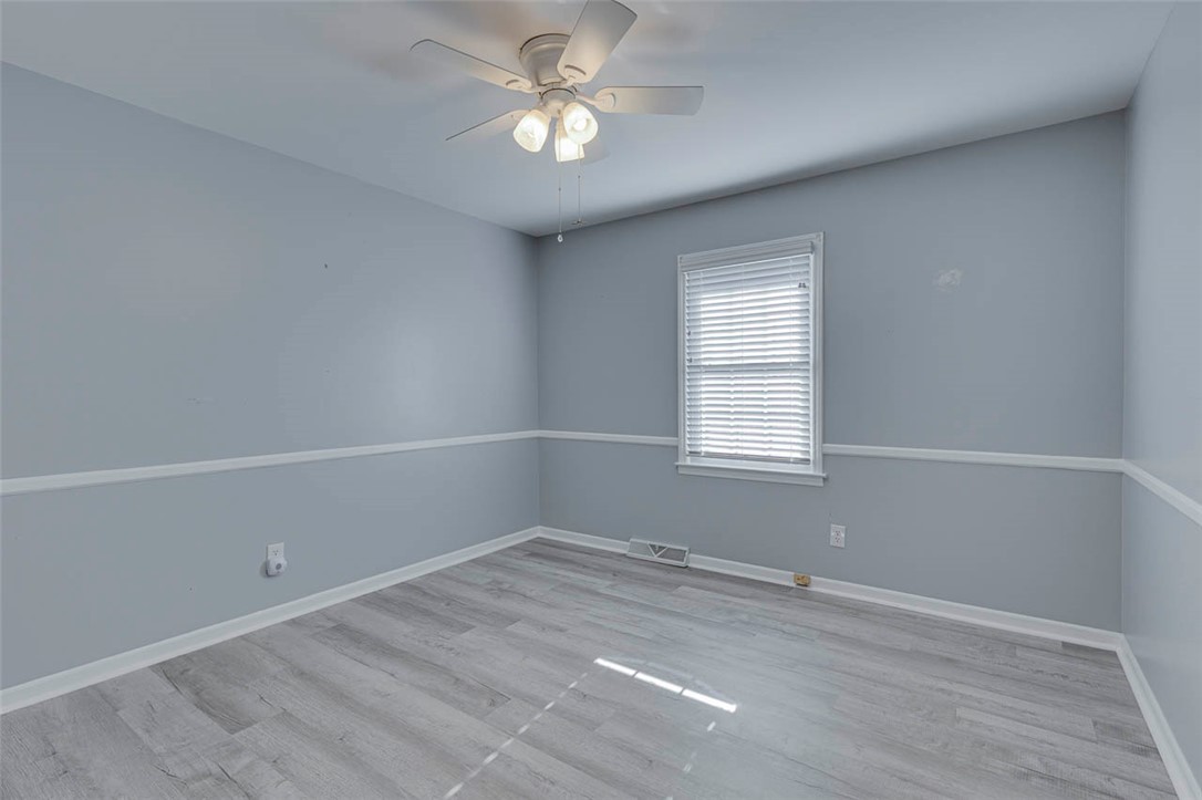 216 Hickory Drive Easley, SC 29642 - Photo 17 of 38