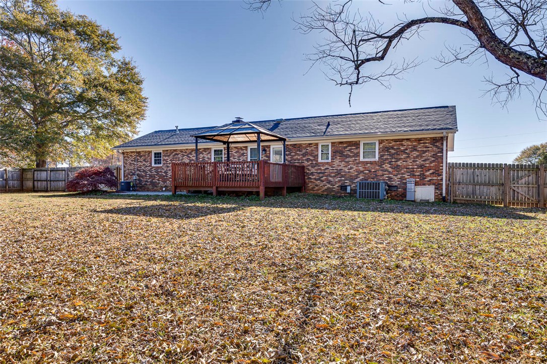 216 Hickory Drive Easley, SC 29642 - Photo 32 of 38