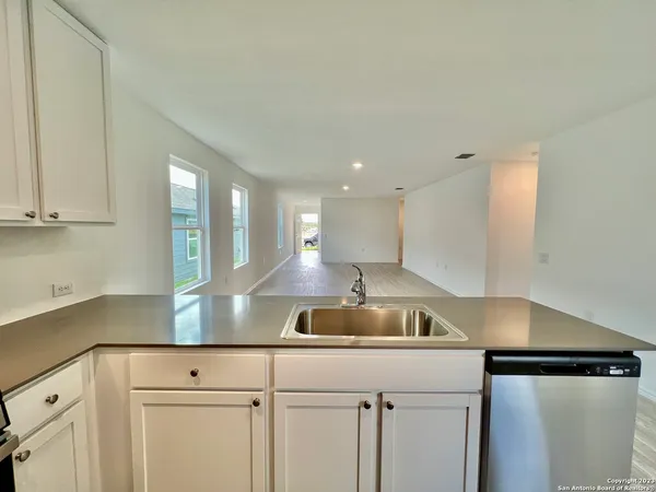 $1,595 | 10542 Nye Pass, San Antonio, TX 78224