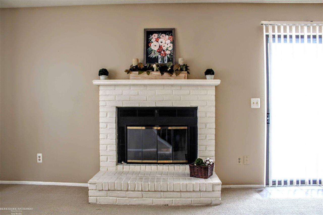 625 Byron Court Rochester Hills, MI 48307 - Photo 13 of 34