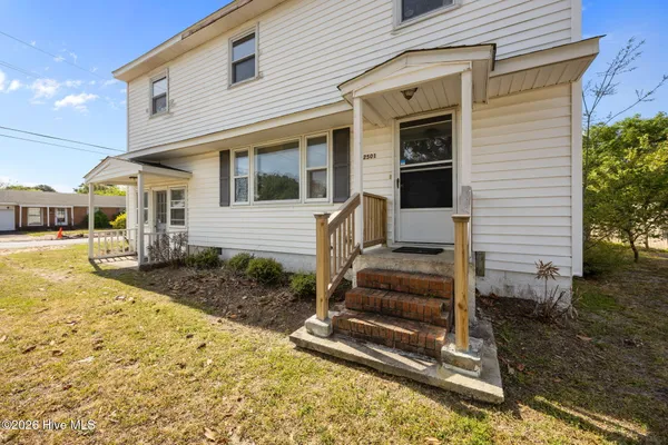 $395,000 | 2501 Avery Street, Morehead City, NC 28557