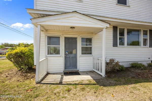 $395,000 | 2501 Avery Street, Morehead City, NC 28557