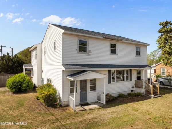 $395,000 | 2501 Avery Street, Morehead City, NC 28557