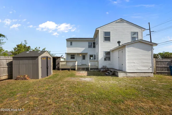 $395,000 | 2501 Avery Street, Morehead City, NC 28557