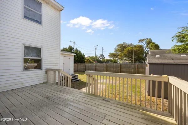 $395,000 | 2501 Avery Street, Morehead City, NC 28557