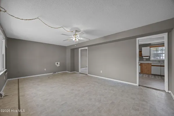 $395,000 | 2501 Avery Street, Morehead City, NC 28557