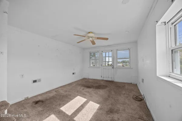 $395,000 | 2501 Avery Street, Morehead City, NC 28557