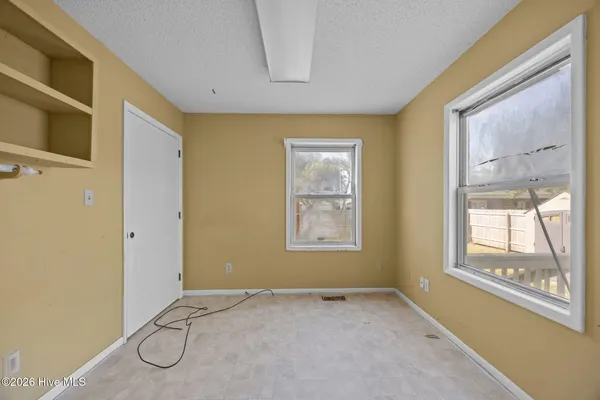 $395,000 | 2501 Avery Street, Morehead City, NC 28557