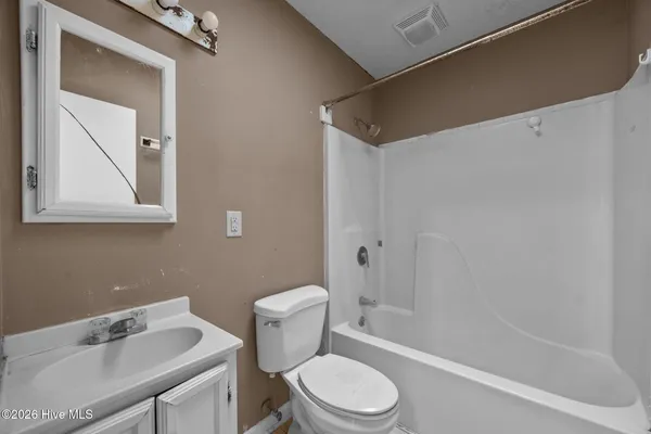 $395,000 | 2501 Avery Street, Morehead City, NC 28557