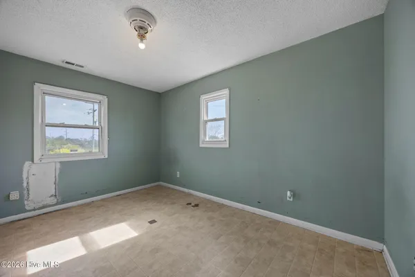 $395,000 | 2501 Avery Street, Morehead City, NC 28557